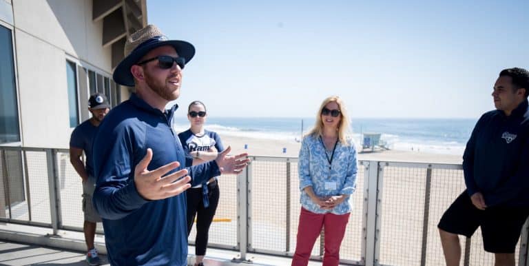 Los Angeles Rams staff and personnel spend their monthly staff day of service at a beach cleanup effort on Friday, April 21nd, 2017 at Dockweiler Beach in Playa Del Ray, CA (Rams/Hiro Ueno),